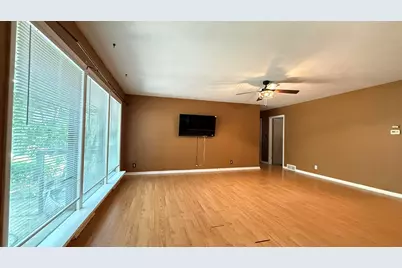 421 Warren Drive, Rockford, IL 61107 - Photo 2