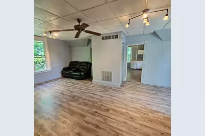 2217 Latham Street, Rockford, IL 61103 - Photo 6