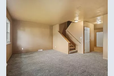 1118 Lincoln Avenue, Rockford, IL 61102 - Photo 2