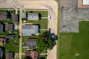303 Elm St, Hanover, IL 61041 - Photo 32