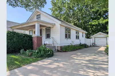 814 W Hamilton Street, Freeport, IL 61032 - Photo 1