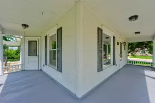 201 S Elida St, Winnebago, IL 61088 - Photo 4