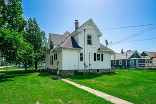 201 S Elida St, Winnebago, IL 61088 - Photo 34