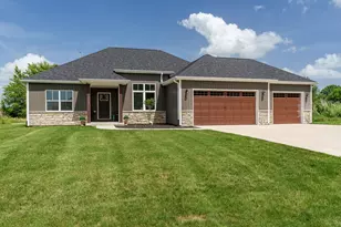 4144 Trimble Ln, Rockford, IL 61102 - Photo 2