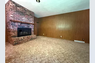 4975 Blackhawk Road, Rockford, IL 61109 - Photo 14