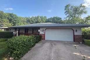 4975 Blackhawk Rd, Rockford, IL 61109 - Photo 2