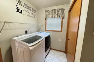 607 Jamestown, Belvidere, IL 61008 - Photo 32