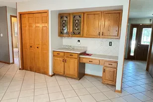607 Jamestown, Belvidere, IL 61008 - Photo 8