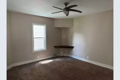 528 S Harlem Avenue, Freeport, IL 61032 - Photo 2