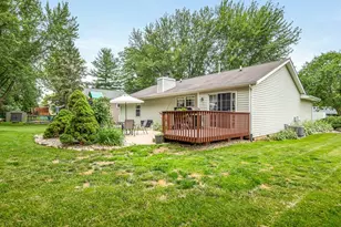 415 Staffordshire Dr, Poplar Grove, IL 61065 - Photo 34