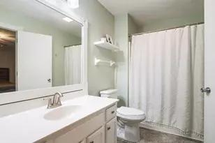 415 Staffordshire Dr, Poplar Grove, IL 61065 - Photo 20