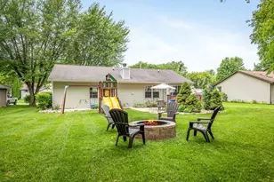 415 Staffordshire Dr, Poplar Grove, IL 61065 - Photo 32