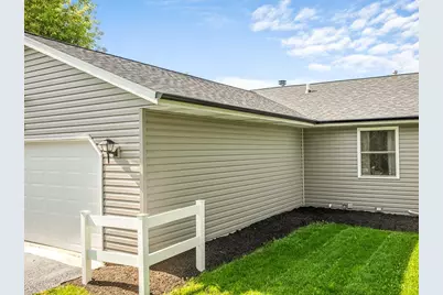 207 Tamarack Hollow Street, Poplar Grove, IL 61065 - Photo 2