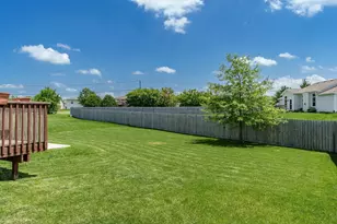 2987 Vaughndale Dr, Machesney Park, IL 61115 - Photo 6