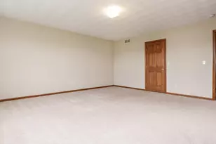 2987 Vaughndale Dr, Machesney Park, IL 61115 - Photo 24