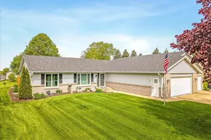 6322 Tudor Ln, Loves Park, IL 61111 - Photo 6