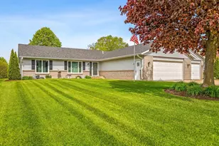 6322 Tudor Ln, Loves Park, IL 61111 - Photo 4
