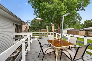 879 E Inman Pkwy, Beloit, IL 53511 - Photo 30