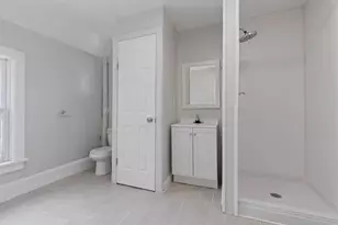 135 S 8th St, South Beloit, IL 61080 - Photo 18