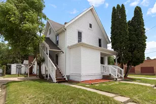 135 S 8th St, South Beloit, IL 61080 - Photo 2