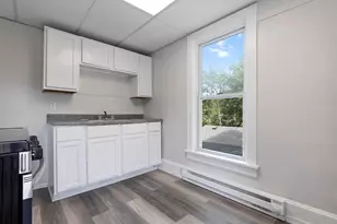 135 S 8th St, South Beloit, IL 61080 - Photo 14