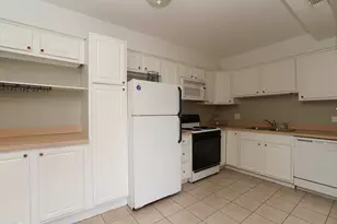 126 S La Londe Ave, Addison, IL 60101 - Photo 8