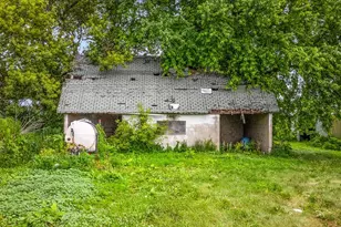 9836 E Maize Rd, Ridott, IL 61067 - Photo 36