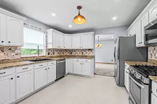 1017 Northwestern Ave, Davis Junction, IL 61020 - Photo 12