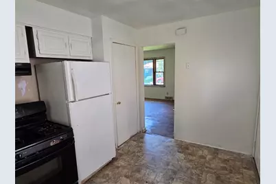 3220 Montrose Avenue, Rockford, IL 61101 - Photo 6