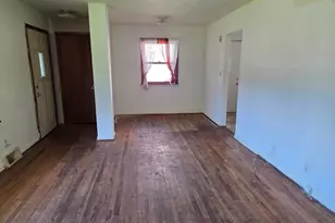 3220 Montrose Ave, Rockford, IL 61101 - Photo 2