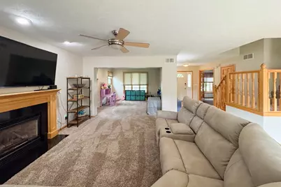 6787 Flower Hill Road, Rockford, IL 61114 - Photo 10