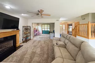 6787 Flower Hill Rd, Rockford, IL 61114 - Photo 10