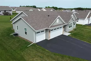 3687 Cardinal Dr, Beloit, WI 53511 - Photo 6