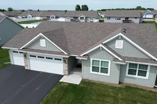 3687 Cardinal Dr, Beloit, WI 53511 - Photo 4