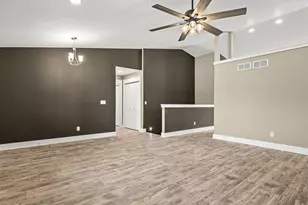 1046 Tebala Blvd, Rockford, IL 61108 - Photo 4