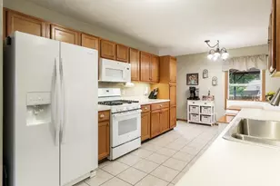 3920 Ashwinton Way, Rockford, IL 61109 - Photo 12