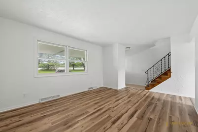 1518/1520 Muldoon Drive, Rockford, IL 61103 - Photo 2