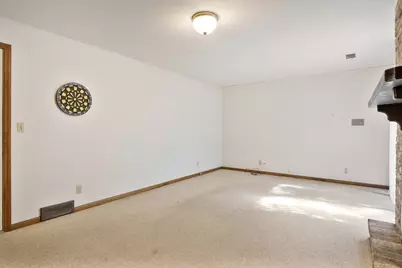 5537 Guilford Road, Rockford, IL 61107 - Photo 38