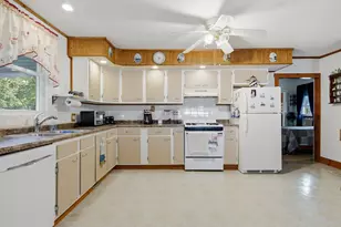 709 S 2nd St, Oregon, IL 61061 - Photo 14