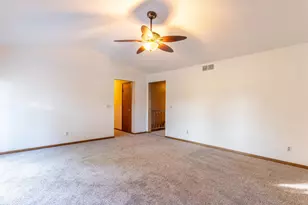 4584 Hampstead Pl, Loves Park, IL 61111 - Photo 16