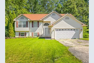 212 NE Rochester Road, Poplar Grove, IL 61065 - Photo 2