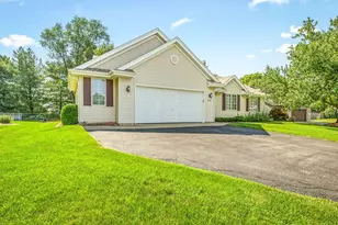 803 Babich Ln, Winnebago, IL 61088 - Photo 2