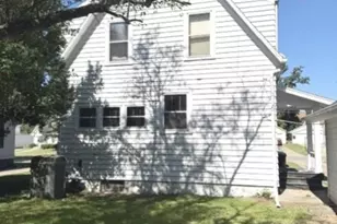 811 S Burchard Ave, Freeport, IL 61032 - Photo 4
