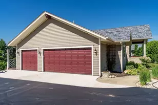 7887 Canterbury Ridge, South Beloit, IL 61080 - Photo 76