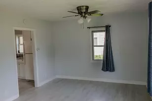 516 Clark St, South Beloit, IL 61080 - Photo 2