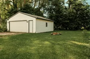 516 Clark St, South Beloit, IL 61080 - Photo 8