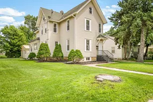 2104 S 4th St, Rockford, IL 61104 - Photo 1