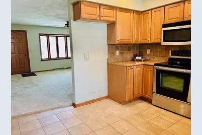 422 E 8th Street, Belvidere, IL 61008 - Photo 10
