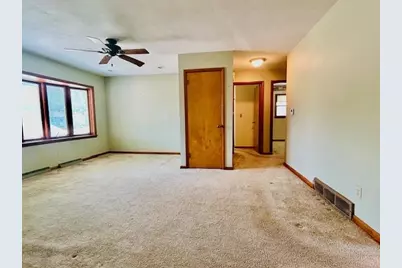 422 E 8th Street, Belvidere, IL 61008 - Photo 8