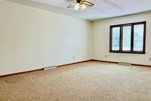 422 E 8th St, Belvidere, IL 61008 - Photo 16